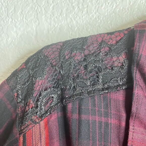 NWT Lane Bryant Womens Button Up Top Long Sleeve Rayon Red Black 22/24 Plaid - Picture 5 of 11